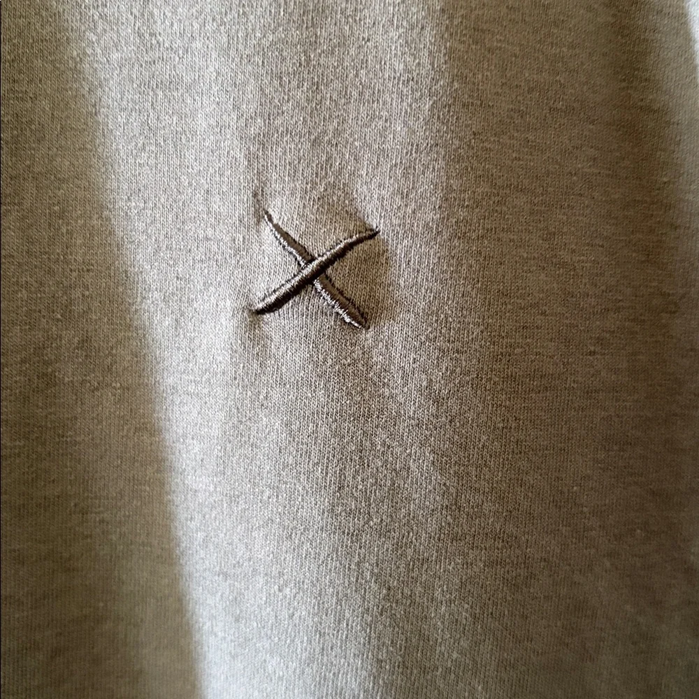Men's Cuts Crew Neck Shirt SZ Large